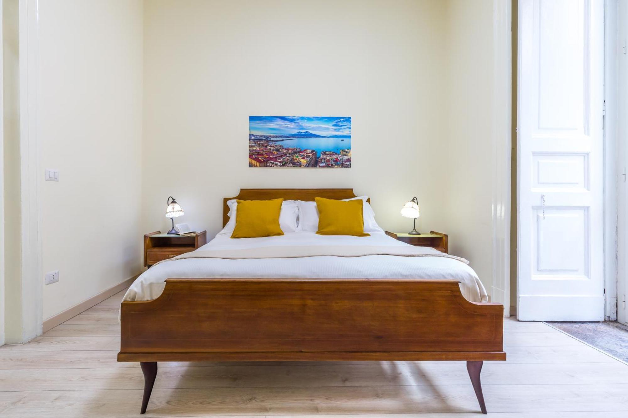 A Pochi Passi Da Piazza Del Gesu By Wonderful Italy Apartment Наполи Екстериор снимка